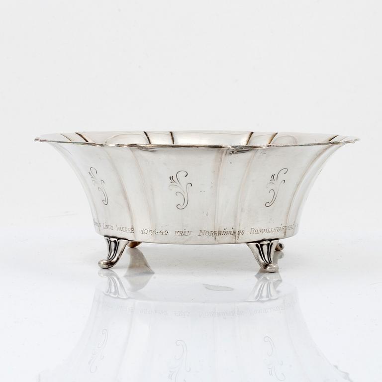 GAB, skål på fötter, silver, Stockholm 1928.