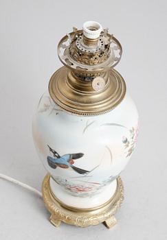 BORDSLAMPA, porslin, 1900-talets första hälft.