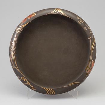 A lacquered wooden suiban basin by the Zohiko Company, Taisho period.