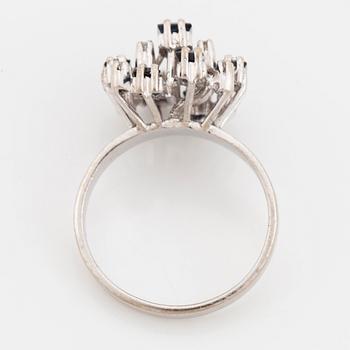 Ring, 18K vitguld med safirer.