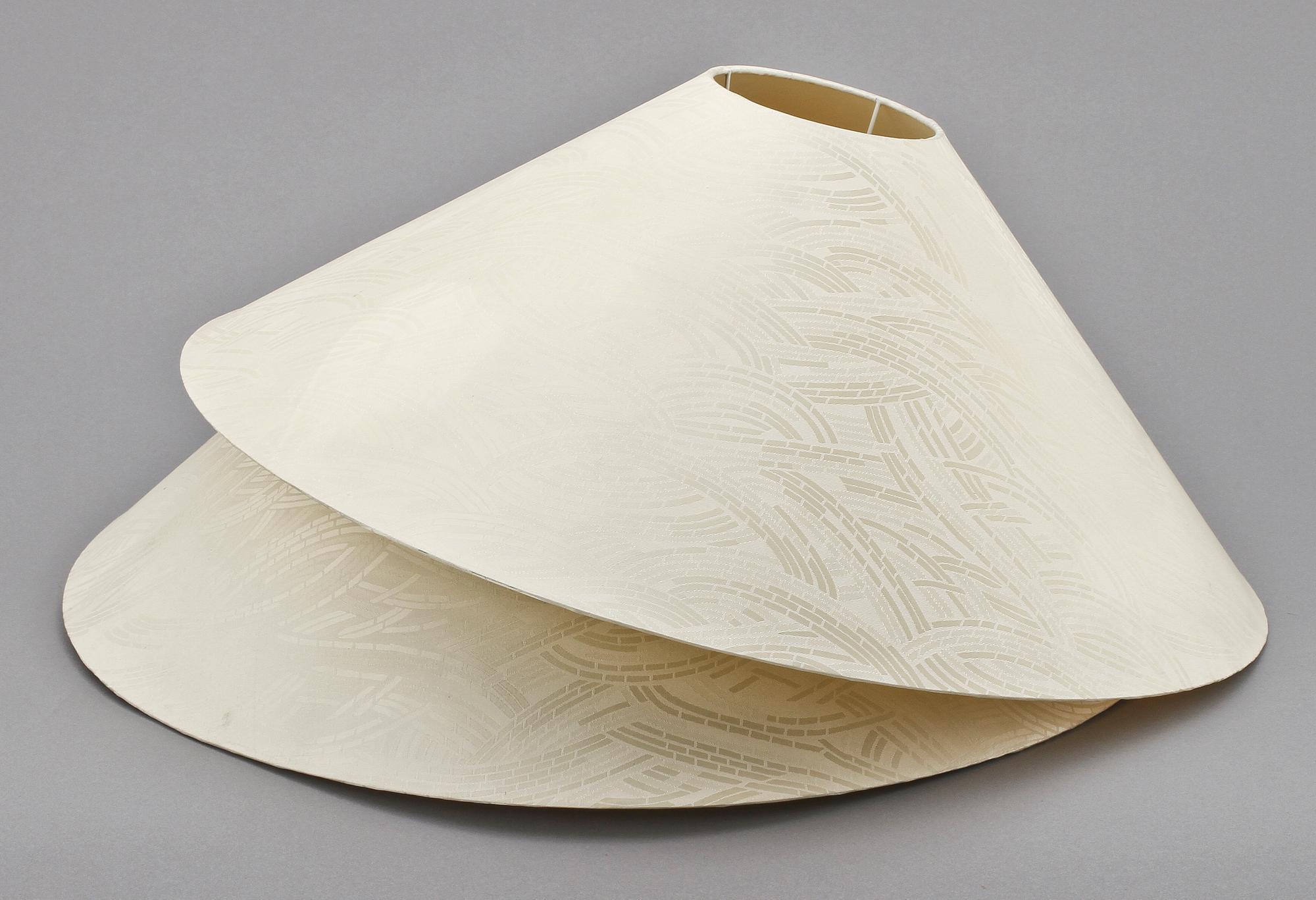 BORDSLAMPOR, ett par, porslin, Italien, 1900-tal.