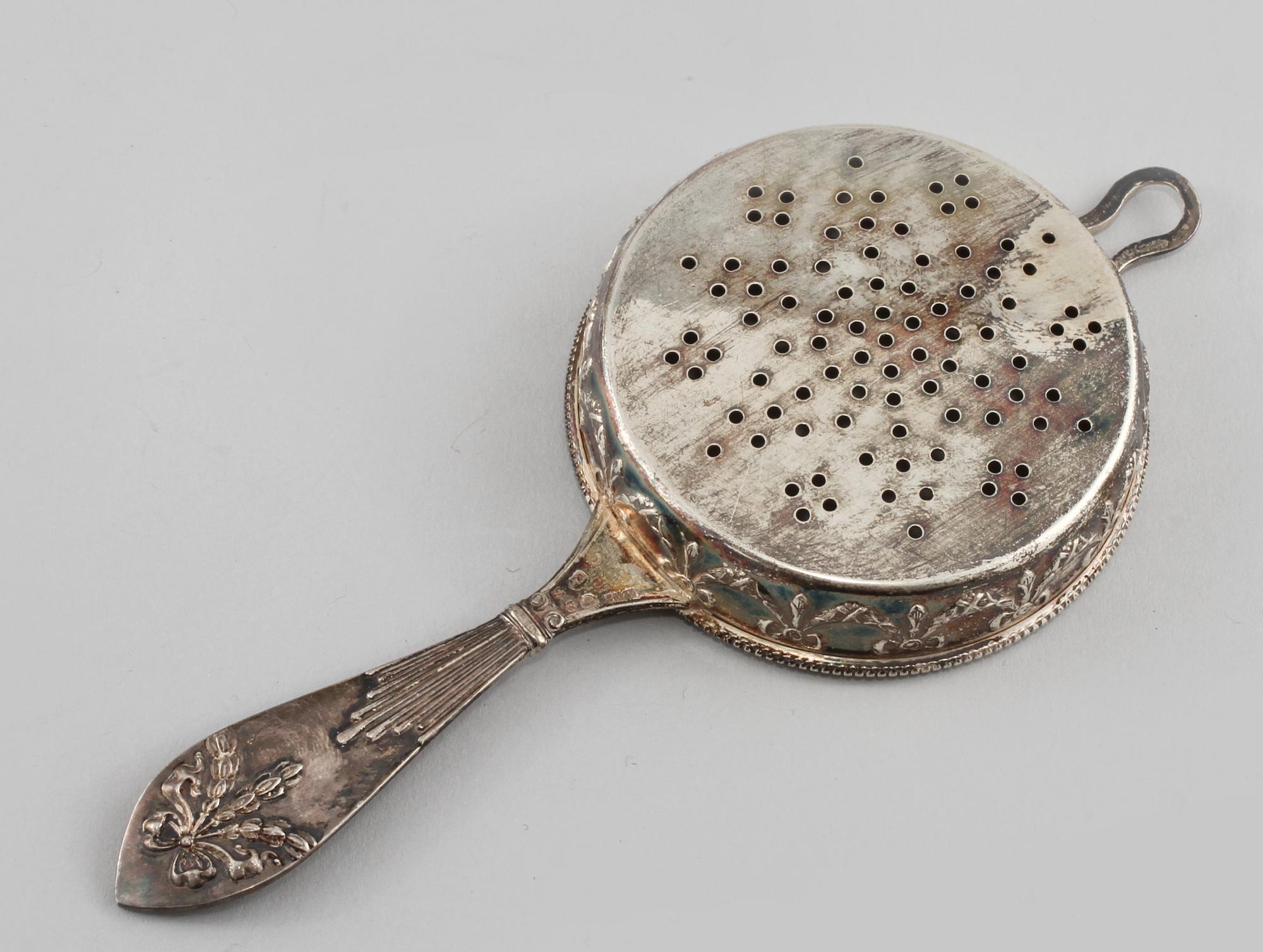 PARTI SILVER, 7 delar, Sverige samt Finland, 1800-talets slut samt 1900-talets första hälft. Total vikt 448 gram.
