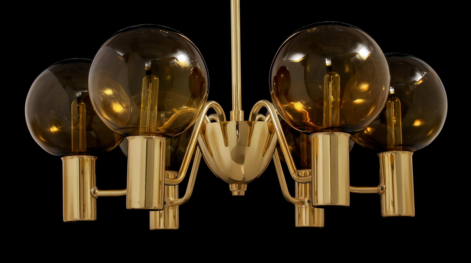 TAKLAMPA, Hans-Agne Jakobsson, Markaryd, 1900-talets andra hälft, höjd 76 cm.