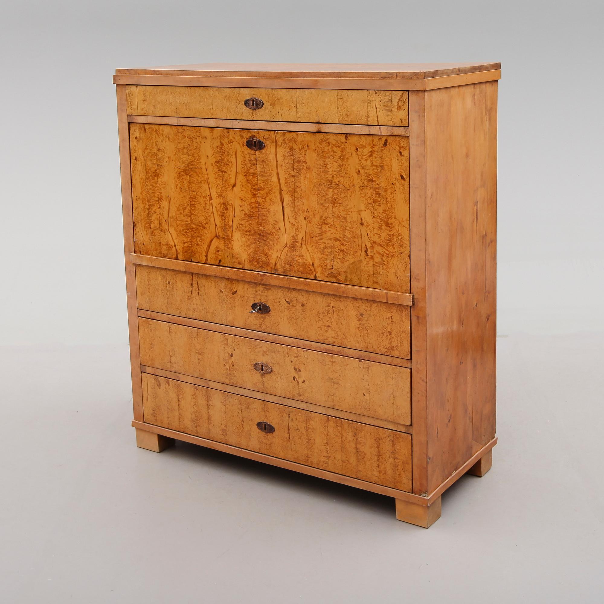 CHIFFONJÉ, 1800-talets mitt.