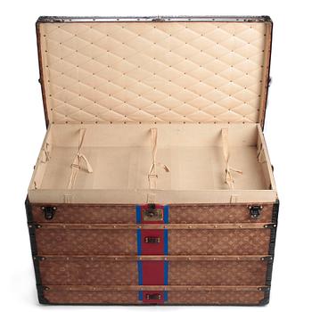 LOUIS VUITTON, a Monogram canvas trunk, late 19th/early 20th century.