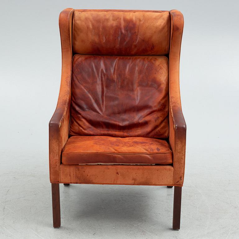 Børge Mogensen, a model 2204 armchair, Fredericia Stolefabrik, Denmark.