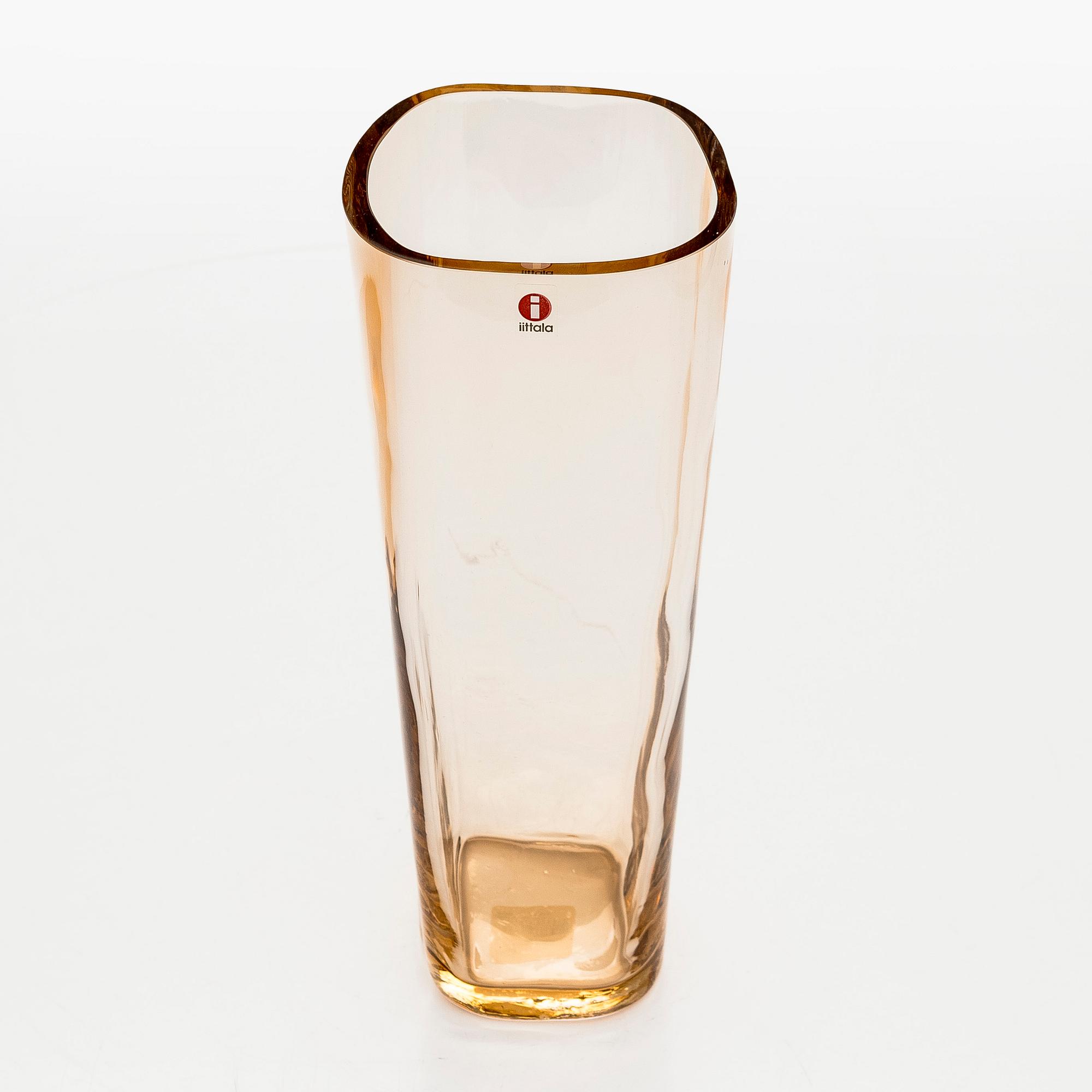 Alvar Aalto, A glass vase, Iittala, numbered 223/2023.