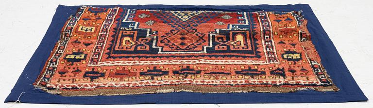 Fragment, antik Shavak, Tunceli området, östra Anatolien, ca 77 x 95 cm (87 x 113 cm med foder).