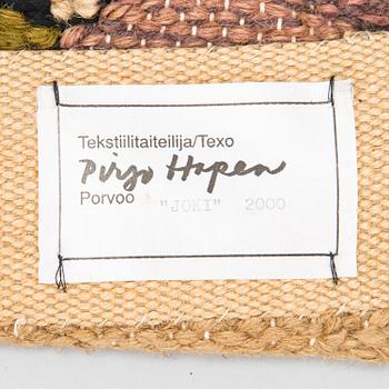 PIRJO HOPEA, textile. Circa 101 x 82 cm.