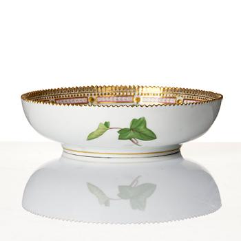 A Royal Copenhagen 'Flora Danica' bowl and serving dish, Denamark, 20th century.