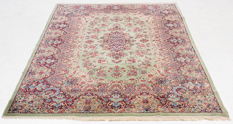 Rug, Kirman, approx. 290 x 185 cm.