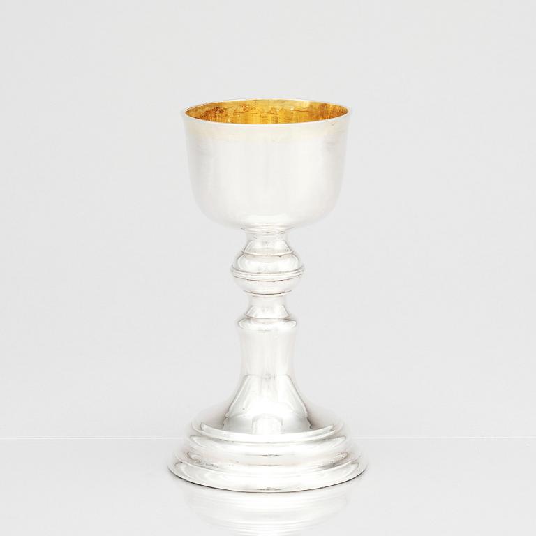 A Swedish 18th century parcel-gilt cup and dish, mark of Simson Ryberg, Stockholm 1772.