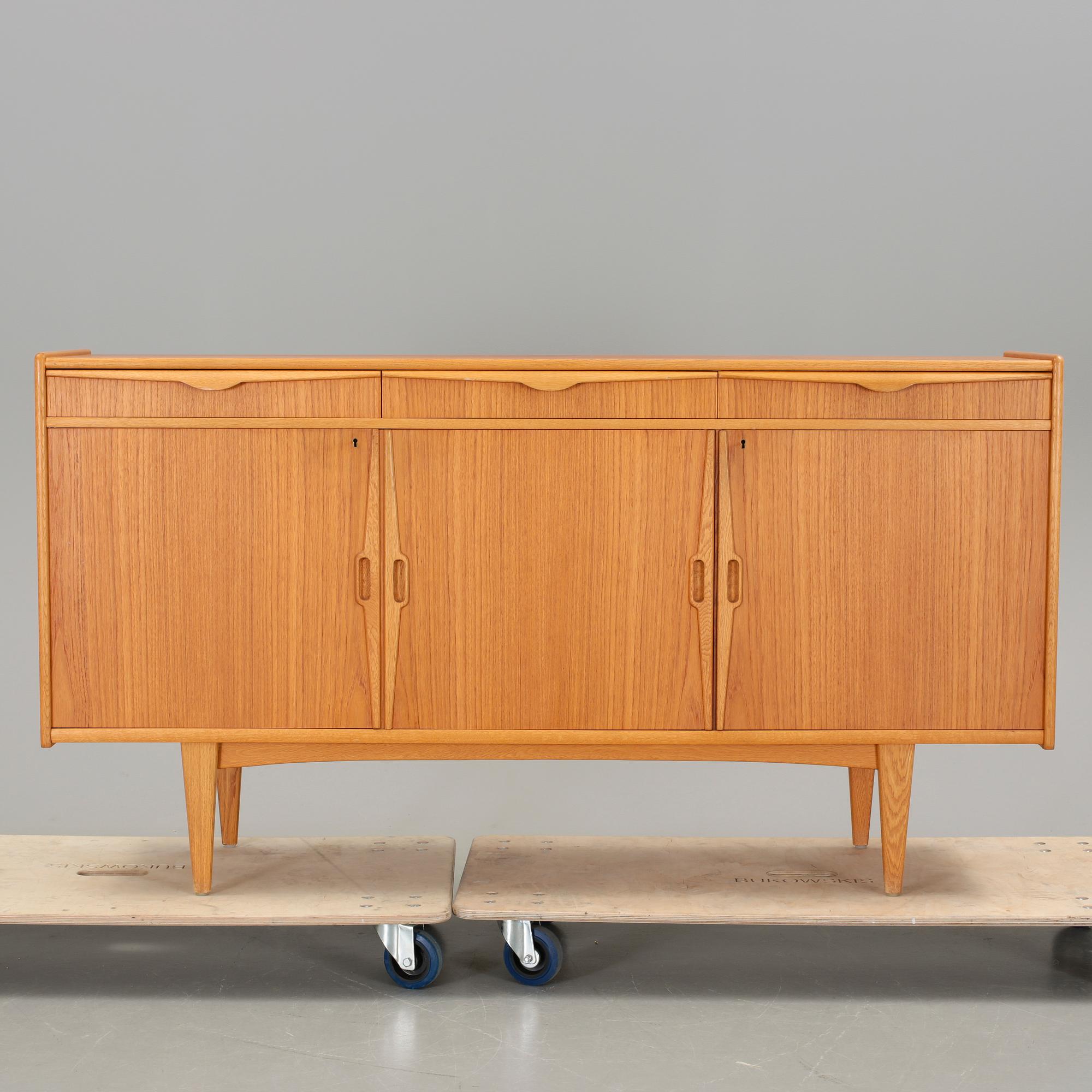 SIDEBOARD, teak, 1960-tal.