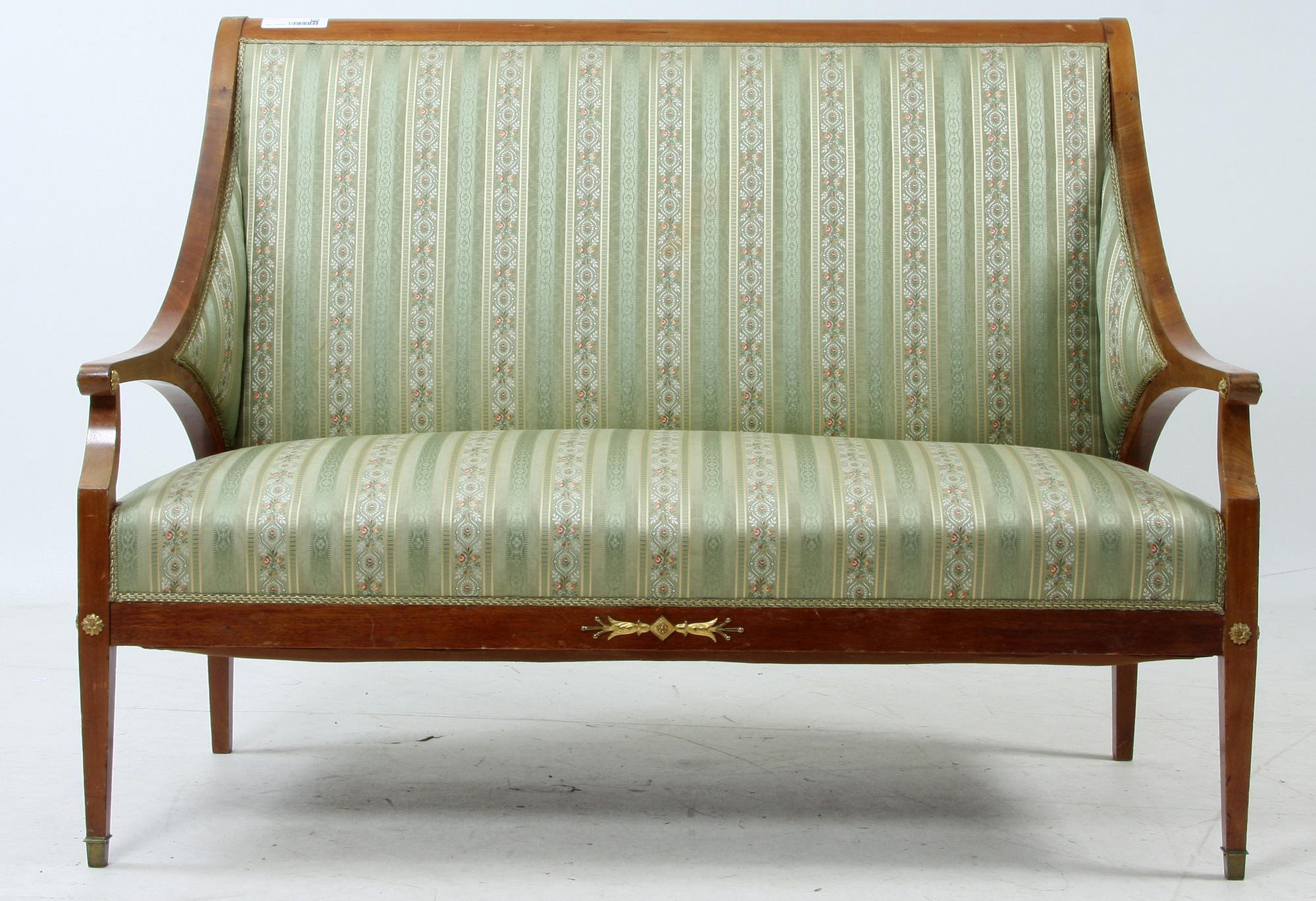 SOFFA, EMPIRESTIL.