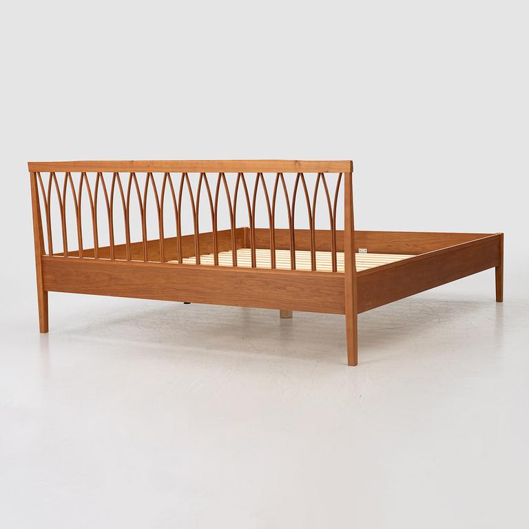 Carl Malmsten, Bed frame, 'Guldheden', Åfors Möbelfabrik, latter half of the 20th century.