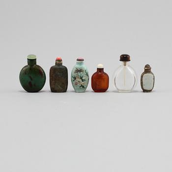 SNUSFLASKOR, 6 st, glas, porslin samt sten, 1800/1900-tal.