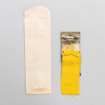 Participant medal, enamelled silver-plated metal. Summer Olympics Helsinki 1952. Finland.