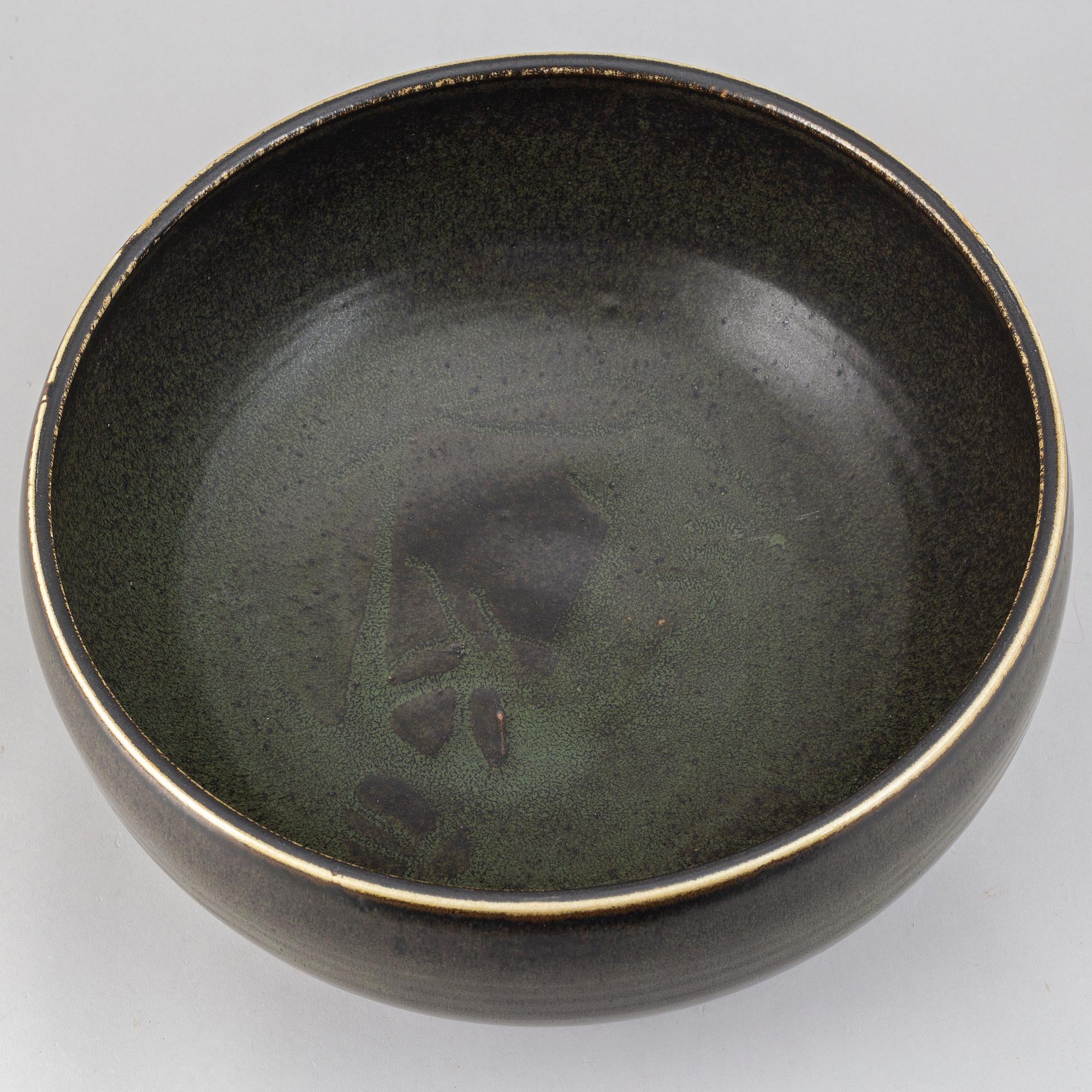 CARL-HARRY STÅLHANE, a large stoneware bowl, Rörstrand 1960.