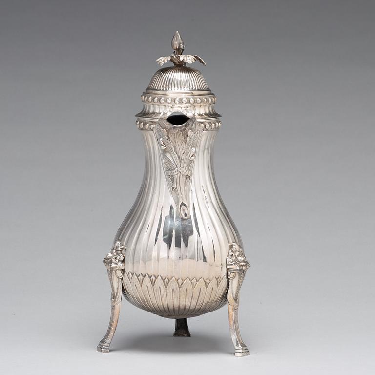 A Belgian 18th century silver coffee-pot, unidentified makers mark, Moms 1784.