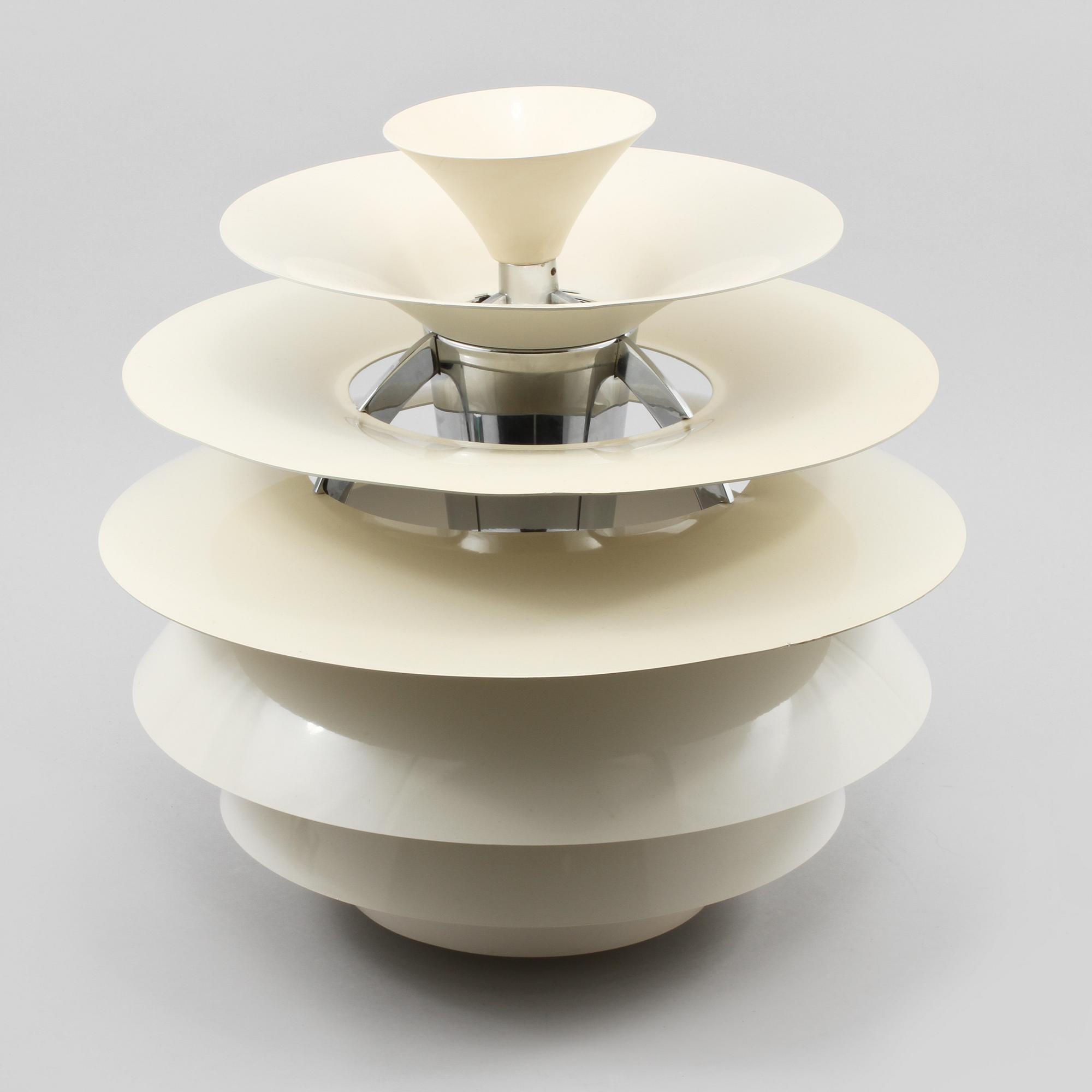 TAKLAMPA, "PH-Snöboll", Poul Henningsen för Louis Poulsen, 1900-talets andra hälft, höjd 39 cm.