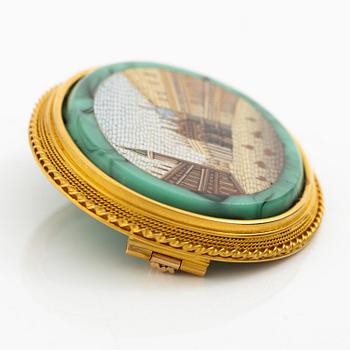 En brosch och ett par örhängen 18K guld med mikromosaiker. Alfred Ambrosius, Stockholm 1871 och 1872.