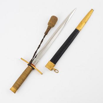 A Swedish Airforce dagger, 1930-52 pattern with scabbard,