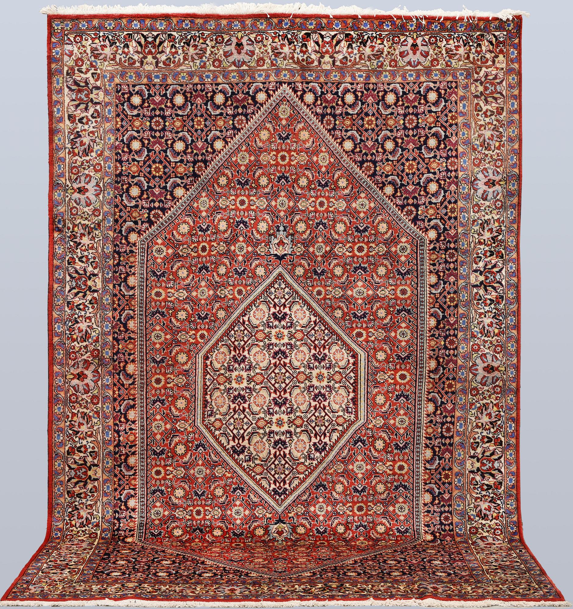 A Bidjar rug, c. 300 x 196 cm.