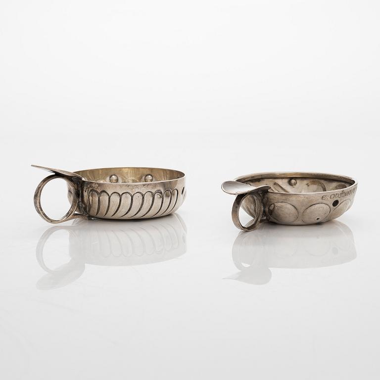 Three taste vin cups of which two in silver .950 and one silver-plated, France.