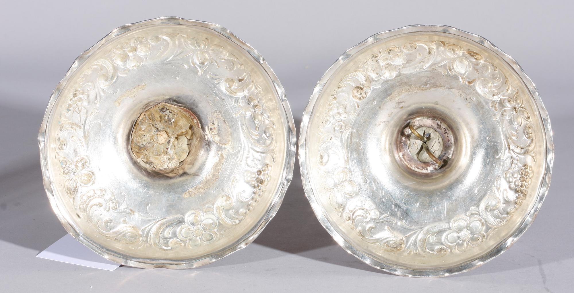 LJUSSTAKAR, ett par. Silver. Tenn & Silver AB, Göteborg 1948.