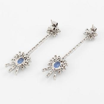 Earrings, 18K white gold set with sapphires and round brilliant-cut and baguette-cut diamonds.
