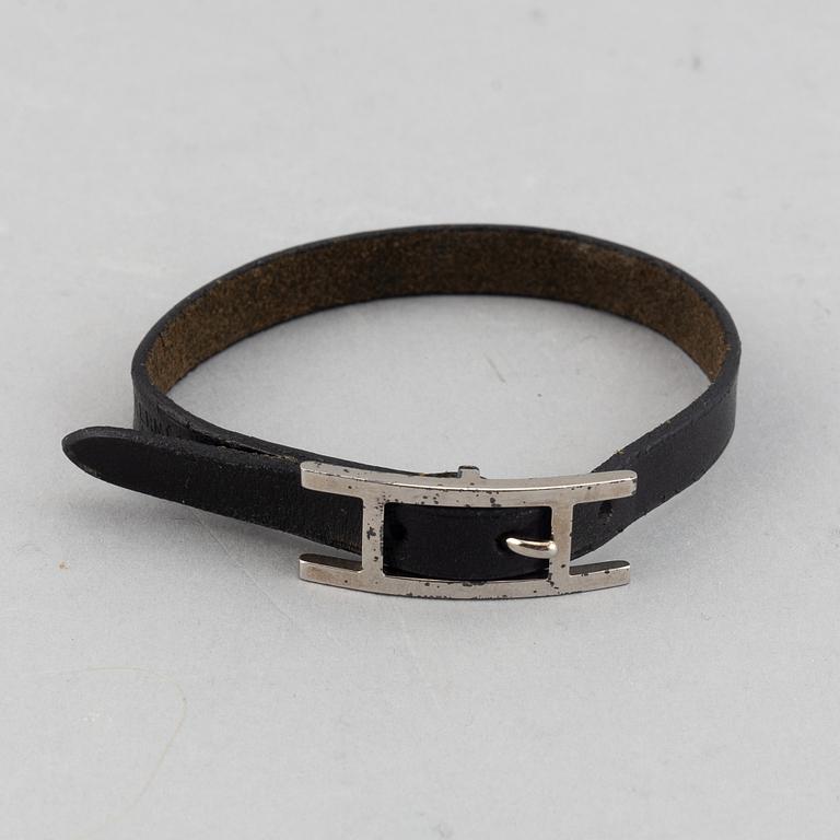 Hermès, armband samt scarf.