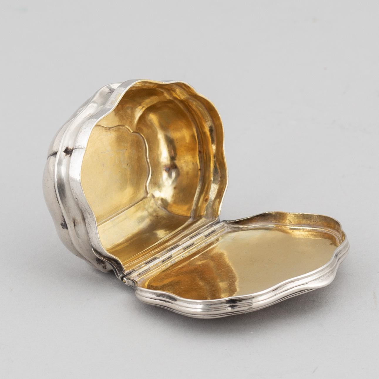 A Swedish 18th century parcel-gilt silver snuff-box, unmarked.