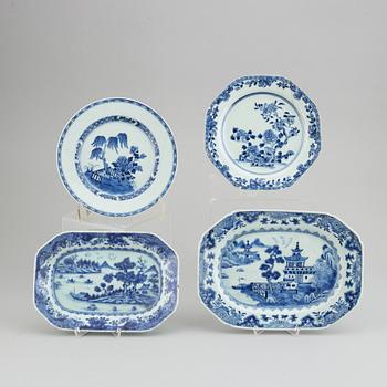 Two blue and white serving dishes and two plates, Qing dynasty, Qianlong (1736-95).