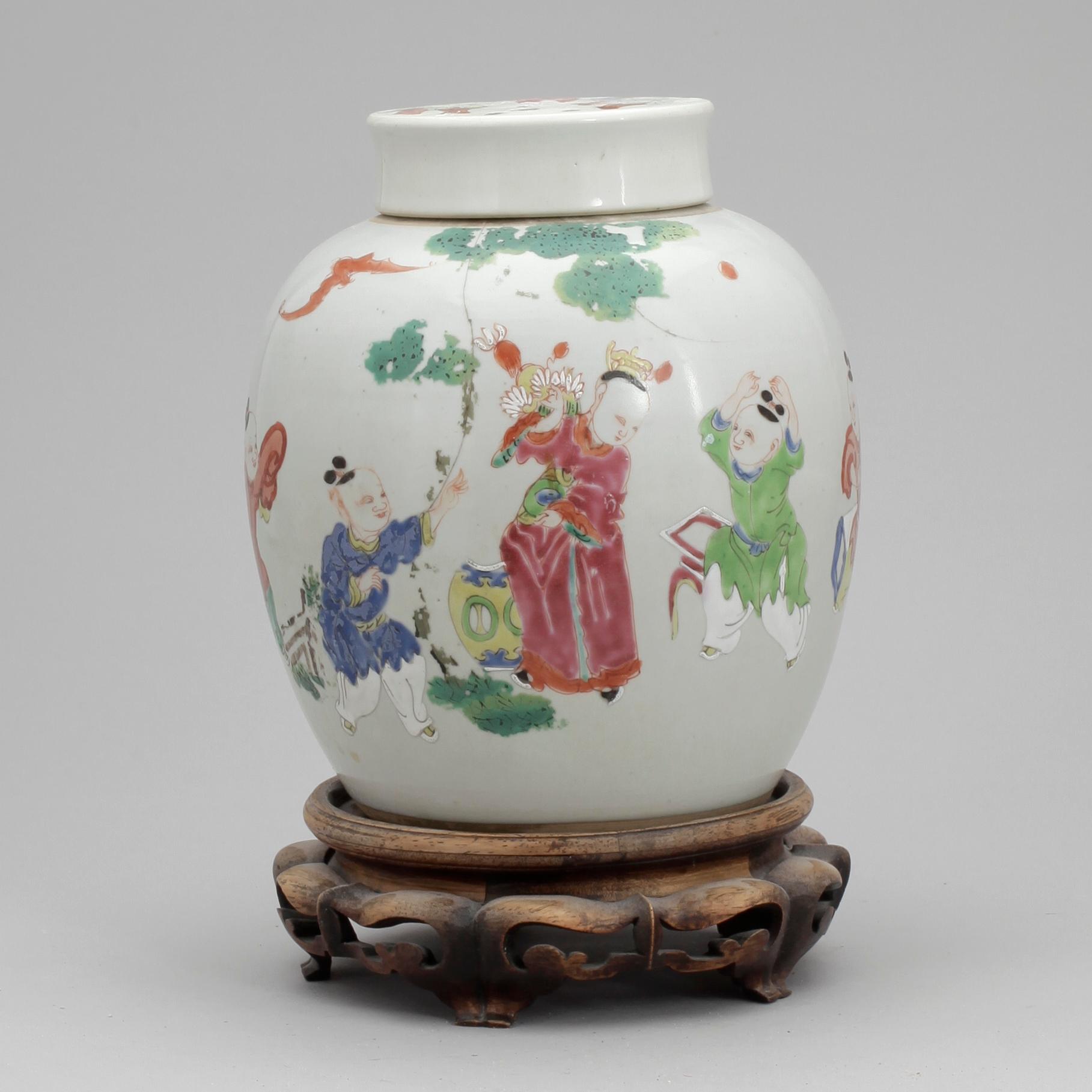 URNA, porslin, Kina, 1800-tal.