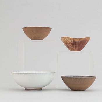 Sven Hofverberg, a set of five stoneware vases and four bowls, mid 20th Century.