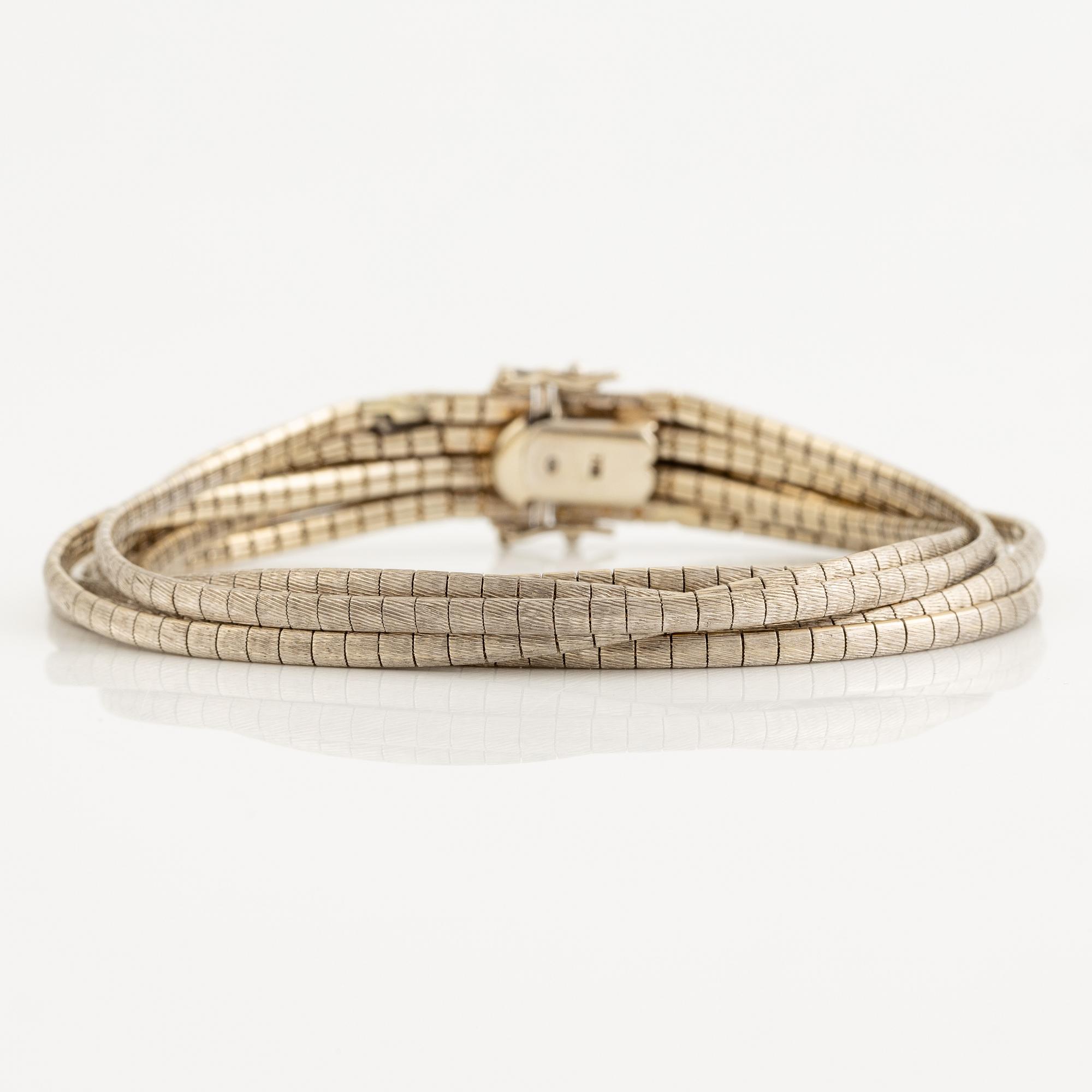 Bracelet 18K white gold.