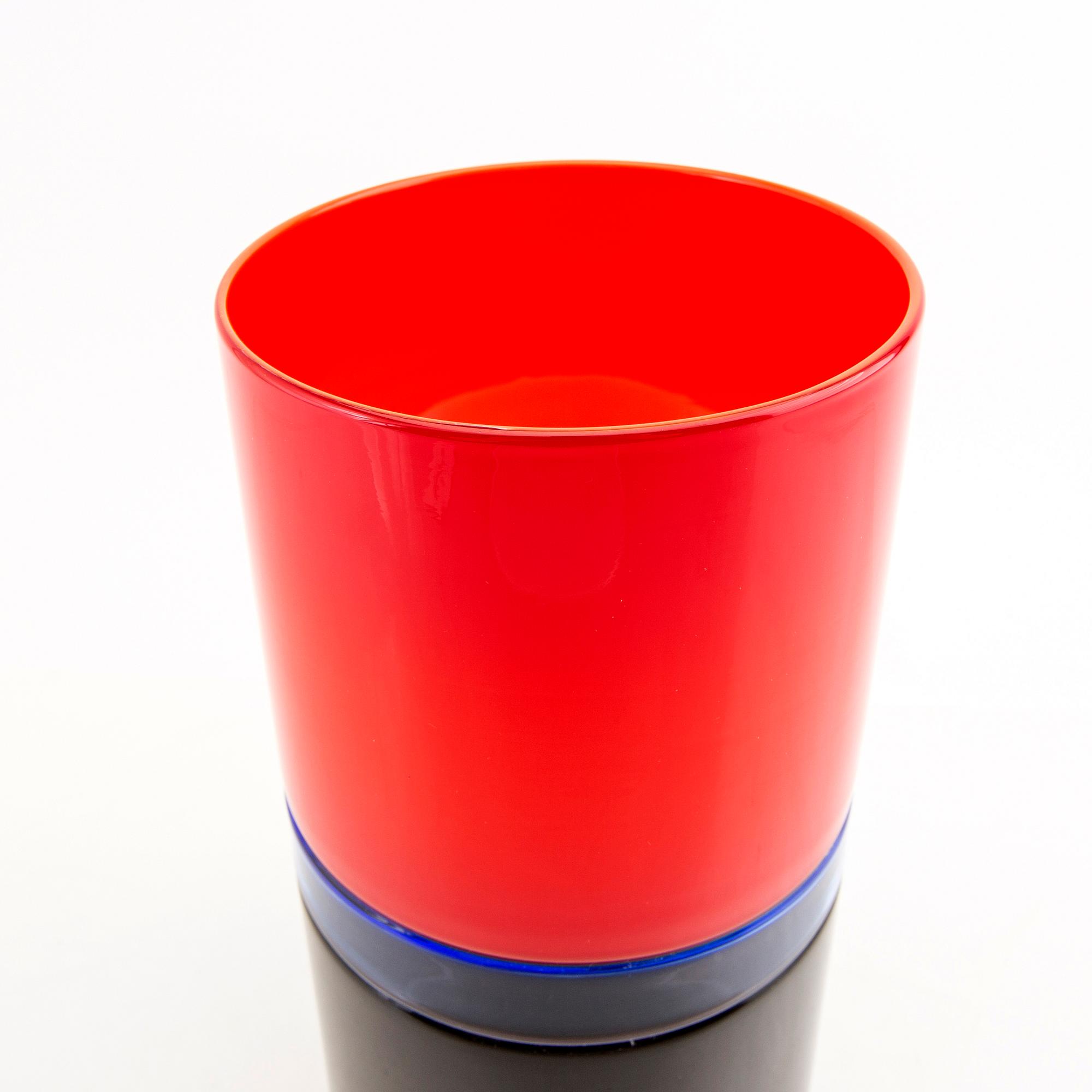 A 1990 Timo Sarpaneva "Tuuli" vase for Venini, Italy.