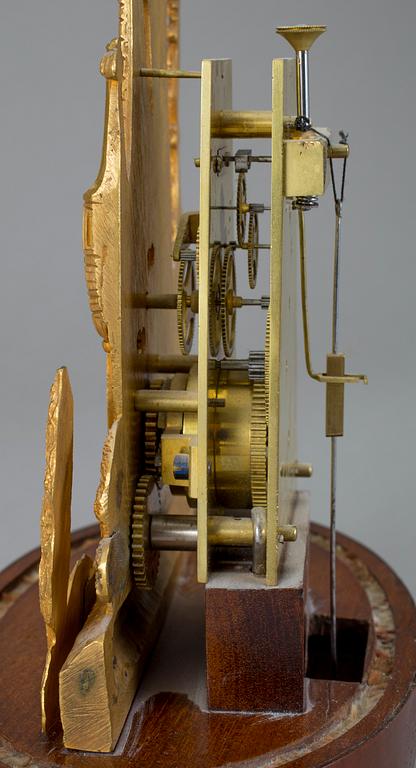 BORDSPENDYL, signerad Henrik Wahlqvist, Stockholm, daterad 1847.