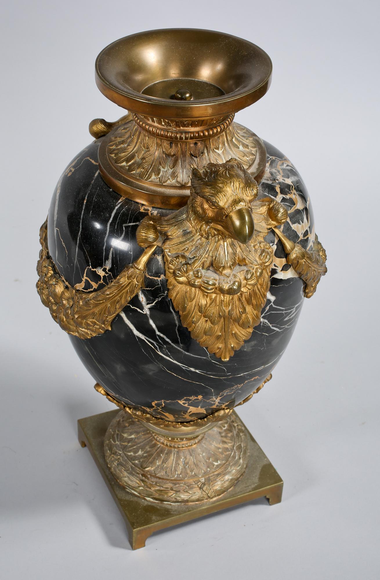 URNA, Louis XVI-stil, 1900-talets första hälft.