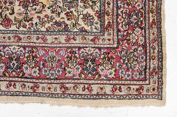 Carpet, Kirman, approx. 290 x 210 cm.