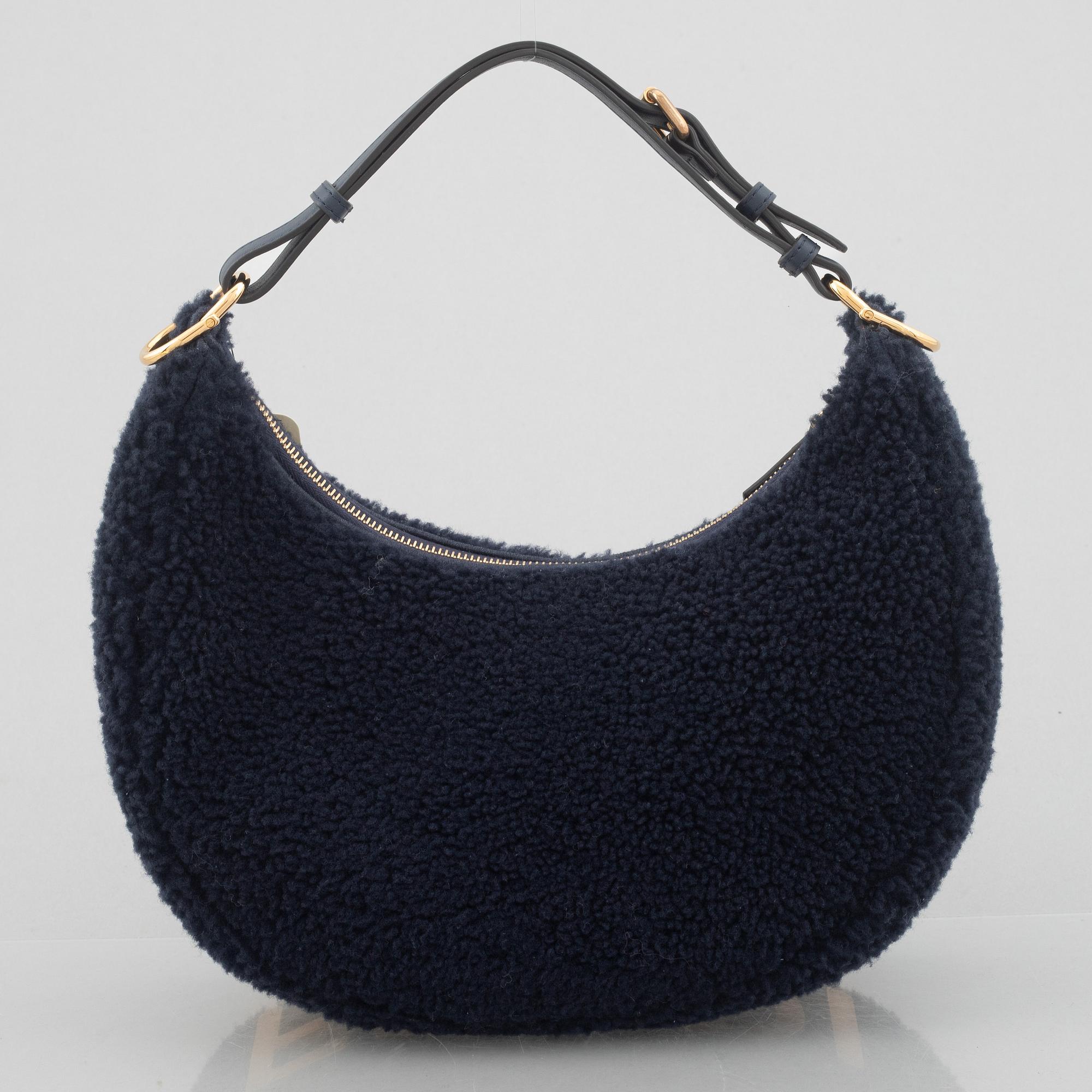 Fendi, väska, "Graphy Small Montone Merinos".
