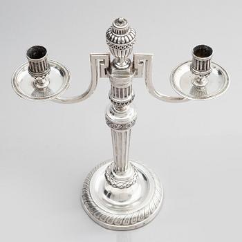 Kungliga kandelabrar, ett par, för två ljus, silver, Österrike, lgnaz Joseph Würth, Wien 1779, Louis XVI.