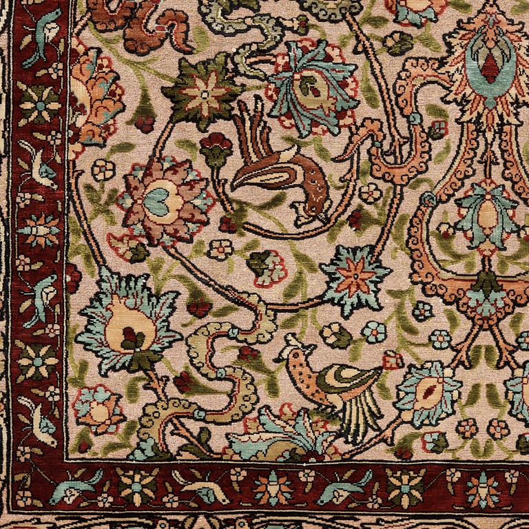 MATTA. Old silke Hereke Souf. 148,5 x 98 cm.
