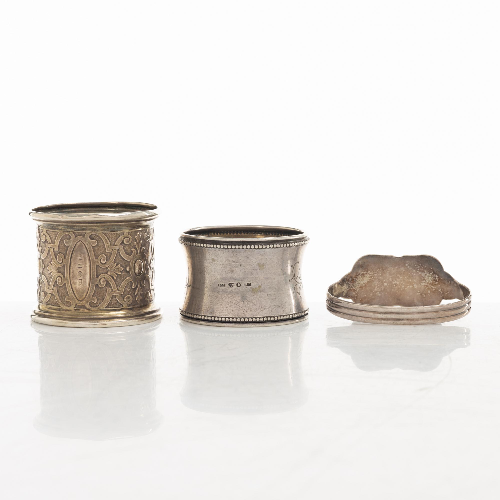 Brödkorgar, 2 st, samt servettringar, 3 st, silver, 1800-1900-tal.