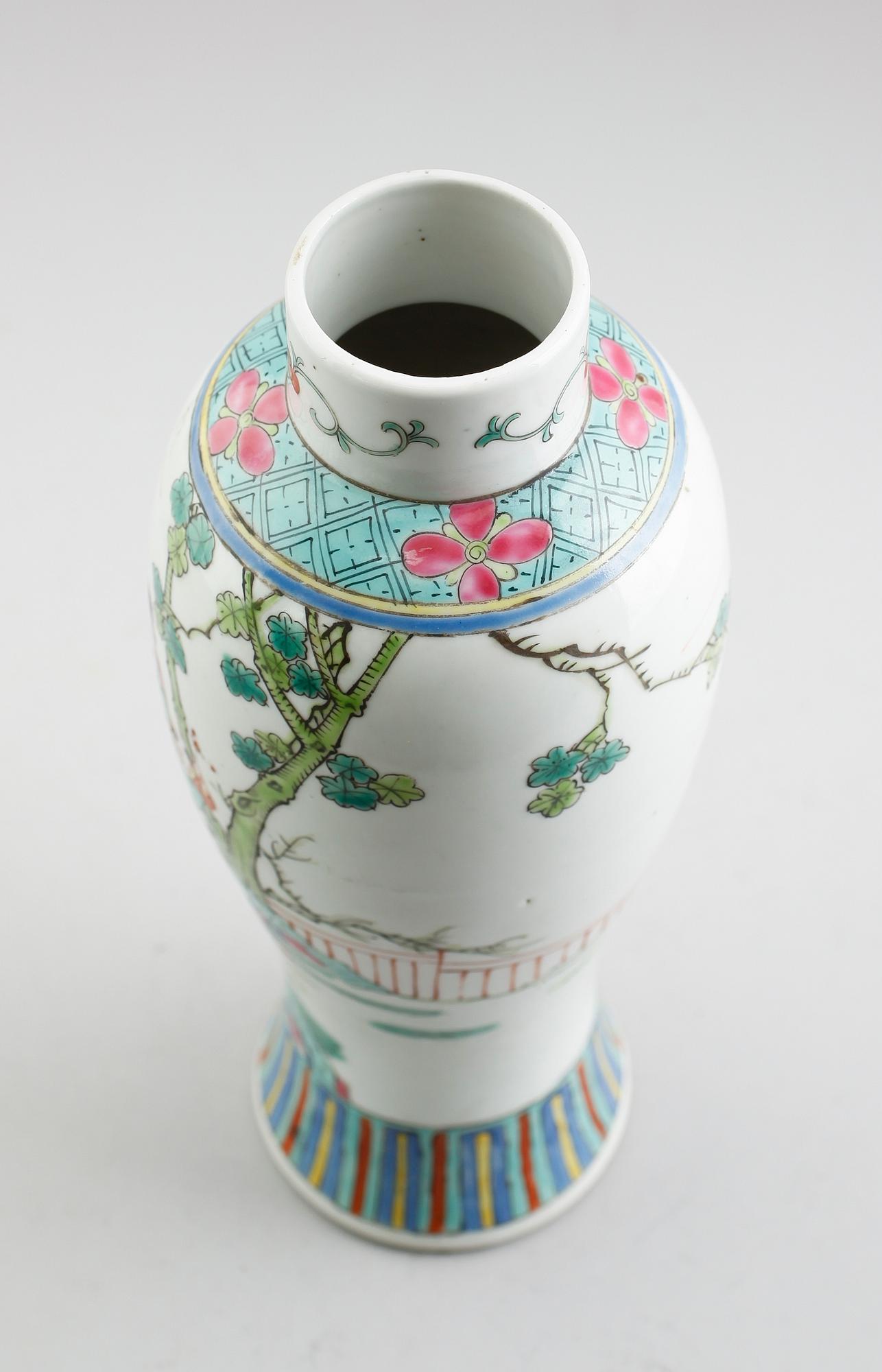 VAS, porslin, Kina, 1800-/1900-tal.