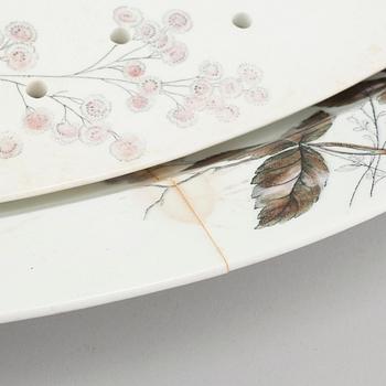 98 pieces of earthenware tableware from Rörstrand, model "Risa", produced between 1888- 1908.