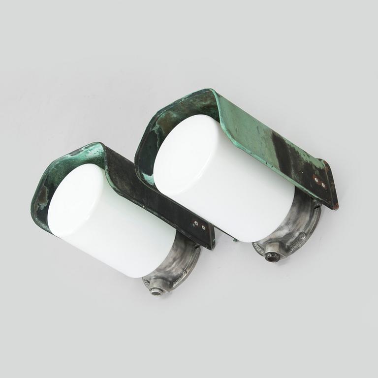 Vägglampor, ett par för utebruk, Sähköliikkeiden OY (SLO) 1960-tal.