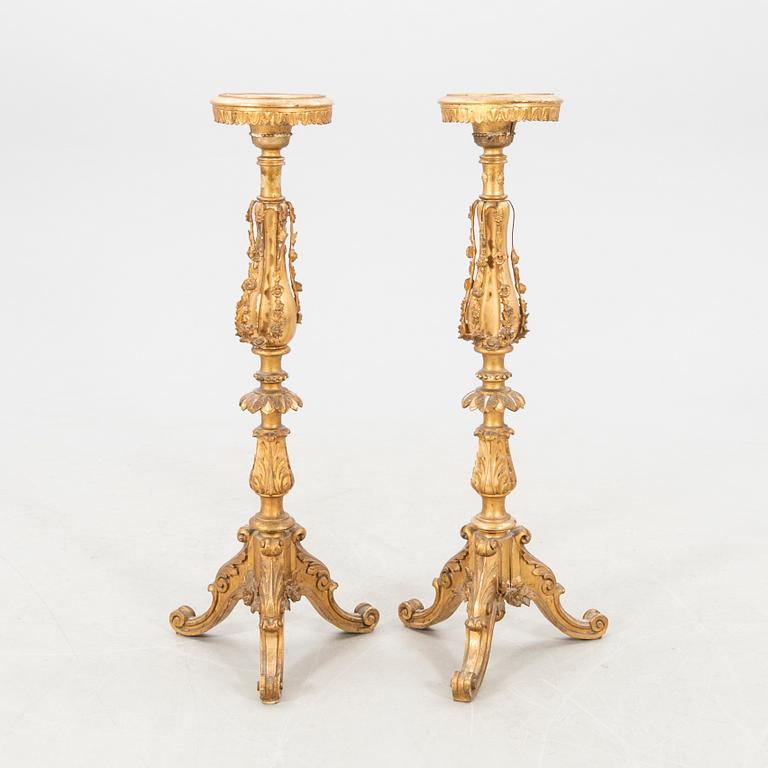 A pair of gueridons in Neo-Rococo style, late 19th century.