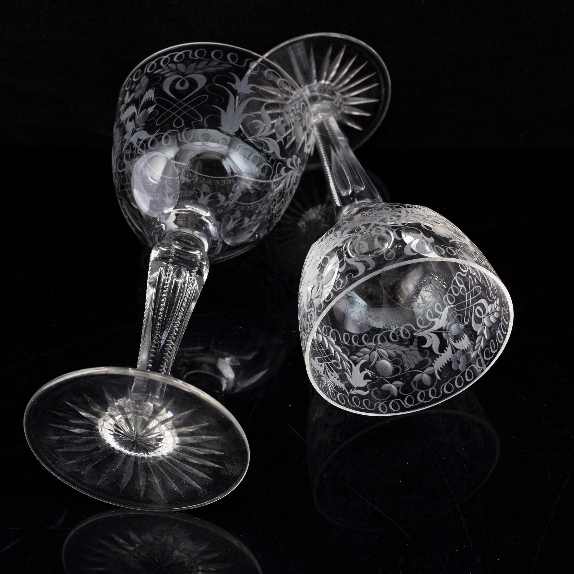 A glass service, 20th century (61 pieces).