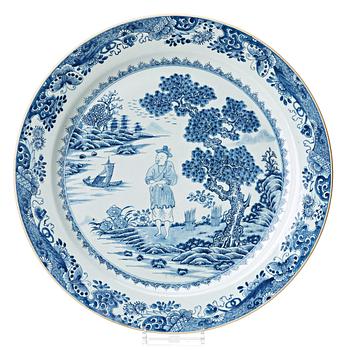 798. A large blue and white charger, Qing dynasty, Qianlong (1736-95).